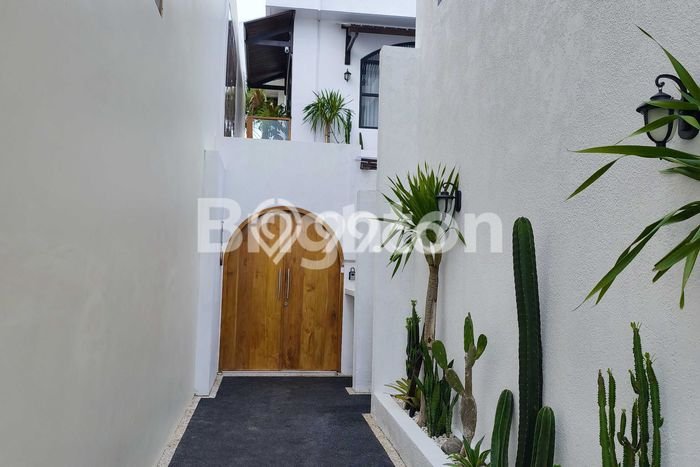 Vila For Rent Kawasan , Area 200m2m², Lokasi Strategis, Harga Bersaing Vila For Rent Kawasan , Area 200m2m², Lokasi Strategis, Harga Bersaing