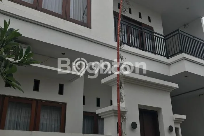 PROPERTI UNGGULAN! Rumah area , 3 KT, Area Premium, LT 100m2m² Bangunan 162m2m² PROPERTI UNGGULAN! Rumah area , 3 KT, Area Premium, LT 100m2m² Bangunan 162m2m²