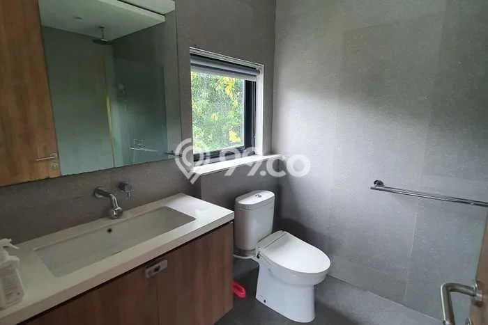 Vila Potensial di , Area 450m2m², Lingkungan Nyaman Vila Potensial di , Area 450m2m², Lingkungan Nyaman