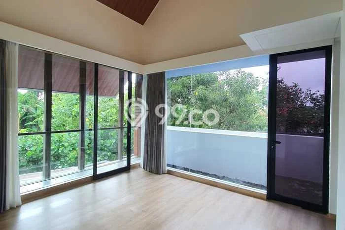 Vila Potensial di , Area 450m2m², Lingkungan Nyaman Vila Potensial di , Area 450m2m², Lingkungan Nyaman