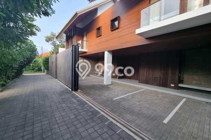 DIJUAL! Vila Kawasan , Luas 250m2m², Lokasi Premium DIJUAL! Vila Kawasan , Luas 250m2m², Lokasi Premium