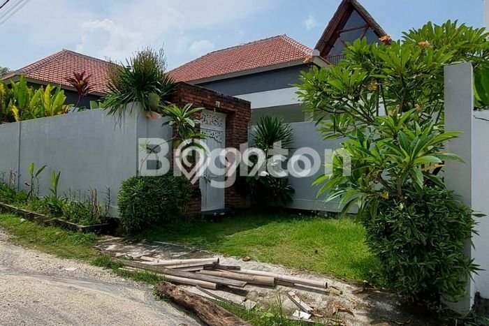 Vila Siap Huni Kawasan Canggu, Area 300m², Lokasi Strategis Vila Siap Huni Kawasan Canggu, Area 300m², Lokasi Strategis