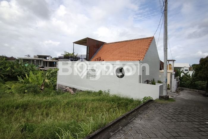 Rumah Sewa Badung LT 140m2 LB 143m2 Kawasan Tibubeneng Rumah Sewa Badung LT 140m2 LB 143m2 Kawasan Tibubeneng
