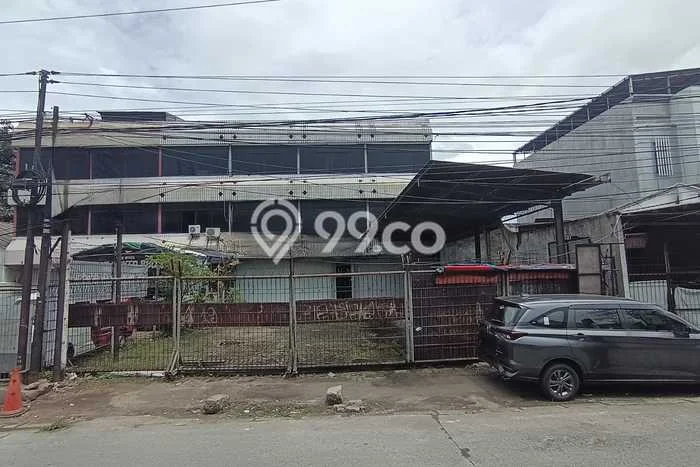 Ruko Disewa di Bekasi dengan LB 500m2 Area Komersial Ramai Ruko Disewa di Bekasi dengan LB 500m2 Area Komersial Ramai