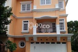 Rumah Elit LB 293m2 Siap Pakai Desain Elegan di Jatibening, Bekasi Rumah Elit LB 293m2 Siap Pakai Desain Elegan di Jatibening, Bekasi
