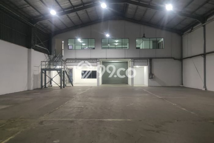 Unit Gudang Tersedia di Cikarang Spesifikasi LB 1283m2 Unit Gudang Tersedia di Cikarang Spesifikasi LB 1283m2