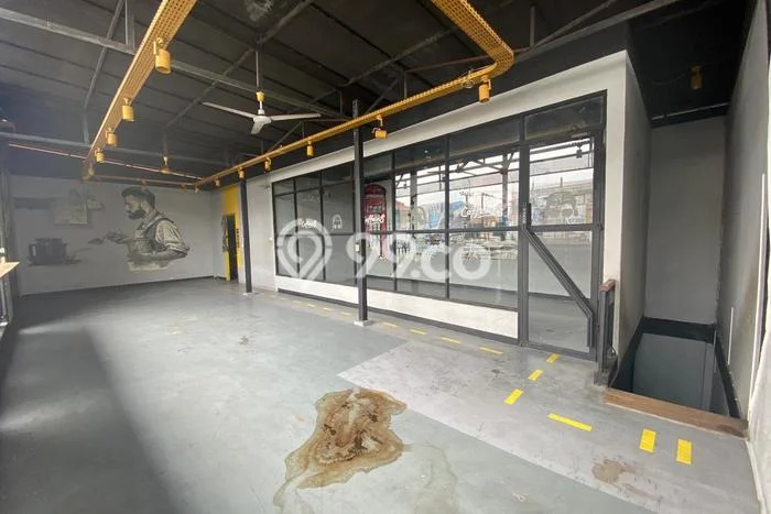 Unit Ruko disewakan di Tambun Selatan Bekasi dengan LT 200m2 / LB 276m2 Unit Ruko disewakan di Tambun Selatan Bekasi dengan LT 200m2 / LB 276m2