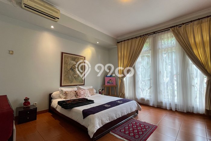 Rumah Mewah Dijual LT 547m2 di Cinere, Depok Rumah Mewah Dijual LT 547m2 di Cinere, Depok
