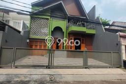Dijual Segera Rumah LT 300m2m² di Kawasan Perumahan , Jakarta Selatan Dijual Segera Rumah LT 300m2m² di Kawasan Perumahan , Jakarta Selatan