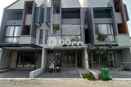 Rumah Luxury Modern Tanpa Renovasi di Pondok Labu Jakarta Selatan Rumah Luxury Modern Tanpa Renovasi di Pondok Labu Jakarta Selatan