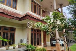 For Sale! Luxury House LT 500m2 Desain Elegan di Pejaten For Sale! Luxury House LT 500m2 Desain Elegan di Pejaten