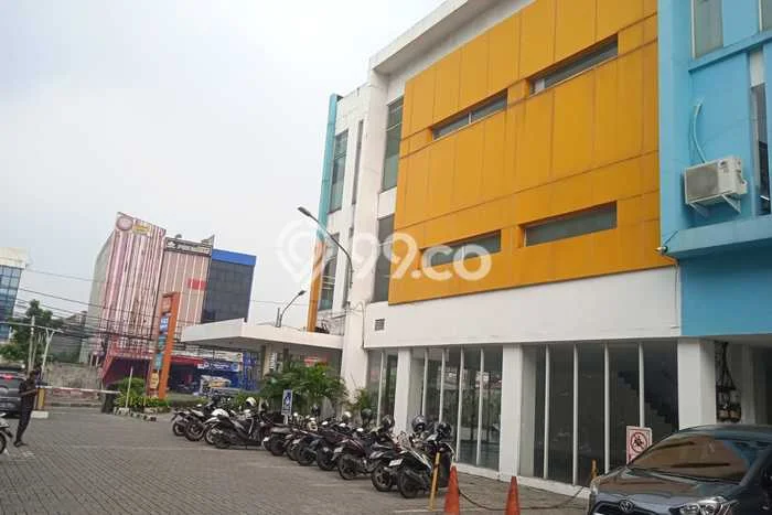 Ruko bagus disewakan di Ciputat Tangerang Selatan dengan LB 300m2 harga sewa terbaik Ruko bagus disewakan di Ciputat Tangerang Selatan dengan LB 300m2 harga sewa terbaik