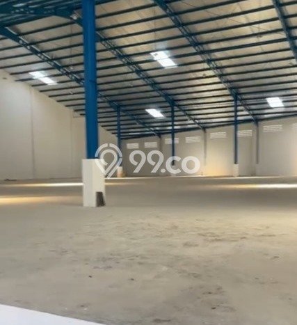 LOKASI PREMIUM! Gudang Kawasan Ngaliyan, Luas 1693m², Jalan Utama, Area Komersial LOKASI PREMIUM! Gudang Kawasan Ngaliyan, Luas 1693m², Jalan Utama, Area Komersial