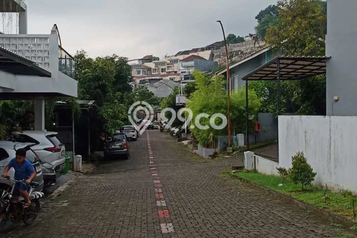 Jual Rumah Bagus Siap Huni LB 130m2 di Semarang Barat, Semarang Jual Rumah Bagus Siap Huni LB 130m2 di Semarang Barat, Semarang