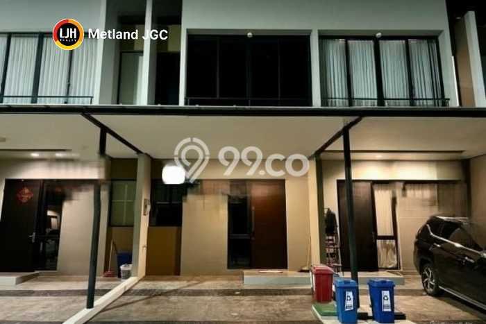 Dijual Hunian Rumah Terawat 2 KT di Kapuk Kamal, Jakarta Barat Dijual Hunian Rumah Terawat 2 KT di Kapuk Kamal, Jakarta Barat