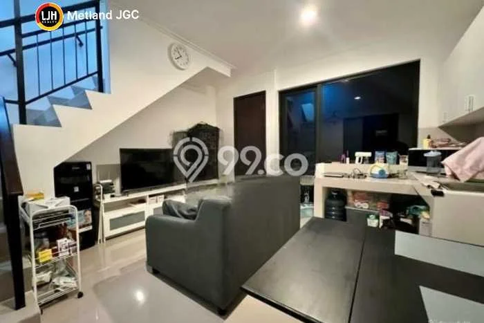 Dijual Hunian Rumah Terawat 2 KT di Kapuk Kamal, Jakarta Barat Dijual Hunian Rumah Terawat 2 KT di Kapuk Kamal, Jakarta Barat