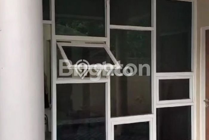 Jual Rumah Strategis Bagus Punya 1 KT di Rungkut Surabaya SHM Jual Rumah Strategis Bagus Punya 1 KT di Rungkut Surabaya SHM