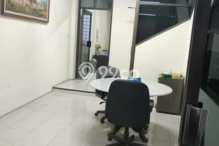 Ruko untuk Disewa di Pusat Surabaya Luas Bangunan 459m2 Ruko untuk Disewa di Pusat Surabaya Luas Bangunan 459m2