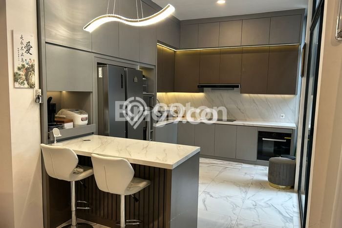 For Sale Rumah Mewah Exclusive di Karawaci, Tangerang For Sale Rumah Mewah Exclusive di Karawaci, Tangerang