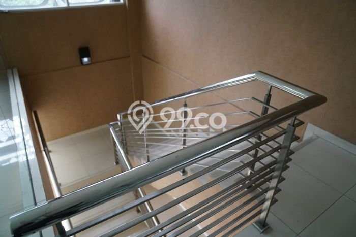 AREA KOMERSIAL! Gudang di Cikarang, Luas 2750m², Lokasi Premium AREA KOMERSIAL! Gudang di Cikarang, Luas 2750m², Lokasi Premium