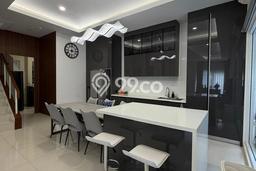 Hunian Elit LB 217m2 Siap Huni Desain Elegan di Gading Serpong, Tangerang Hunian Elit LB 217m2 Siap Huni Desain Elegan di Gading Serpong, Tangerang