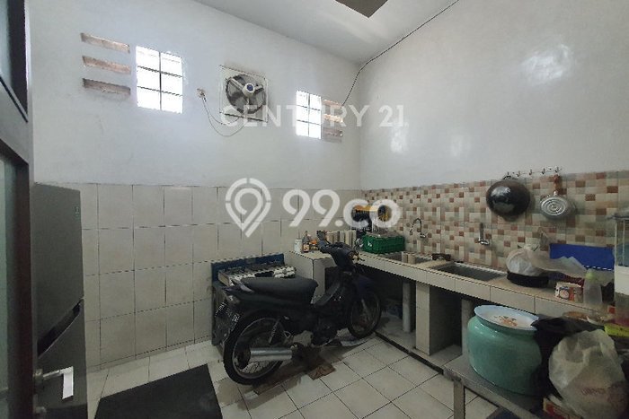 Ruko Area Premium di Mekar Wangi, Luas 225m2m², Disewakan Ruko Area Premium di Mekar Wangi, Luas 225m2m², Disewakan