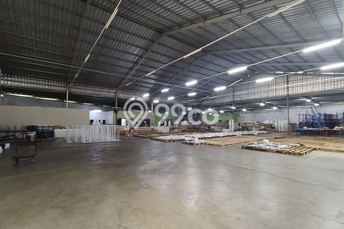 Gudang Disewa di Bandung dengan LB 1500m2 Area Komersial Ramai Gudang Disewa di Bandung dengan LB 1500m2 Area Komersial Ramai