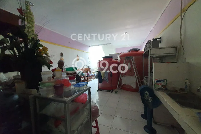 Ruko Area Premium di Mekar Wangi, Luas 225m2m², Disewakan Ruko Area Premium di Mekar Wangi, Luas 225m2m², Disewakan