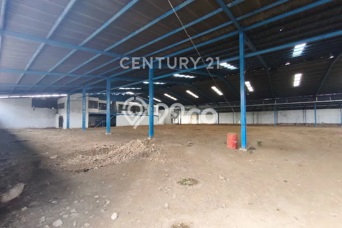 Gudang bagus disewakan di Cimahi Selatan Cimahi dengan LB 5500m2 harga sewa terbaik Gudang bagus disewakan di Cimahi Selatan Cimahi dengan LB 5500m2 harga sewa terbaik