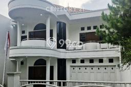 Hunian Mewah LB 500m2 Siap Pakai Desain Elegan di Pasteur, Bandung Hunian Mewah LB 500m2 Siap Pakai Desain Elegan di Pasteur, Bandung