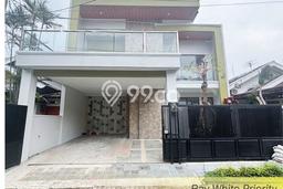 Hunian Elit LB 326m2 Siap Pakai Desain Elegan di Bintaro, Tangerang Selatan Hunian Elit LB 326m2 Siap Pakai Desain Elegan di Bintaro, Tangerang Selatan