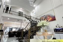 Ready to Use! Premium House LT 600m2 Desain Elegan di Bintaro Ready to Use! Premium House LT 600m2 Desain Elegan di Bintaro