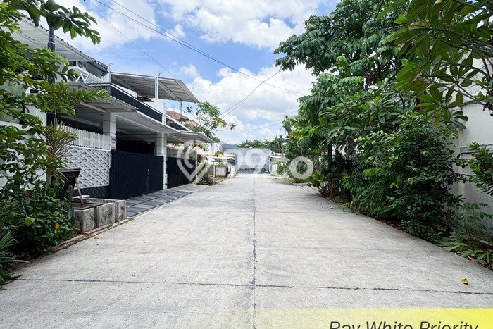 Rumah Eksklusif Dijual LT 117m2 di Duren Sawit, Jakarta Timur Rumah Eksklusif Dijual LT 117m2 di Duren Sawit, Jakarta Timur