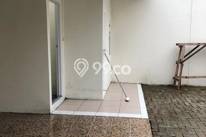 Hunian Mewah Siap Huni LT 160m2 di BSD, Tangerang Selatan Hunian Mewah Siap Huni LT 160m2 di BSD, Tangerang Selatan