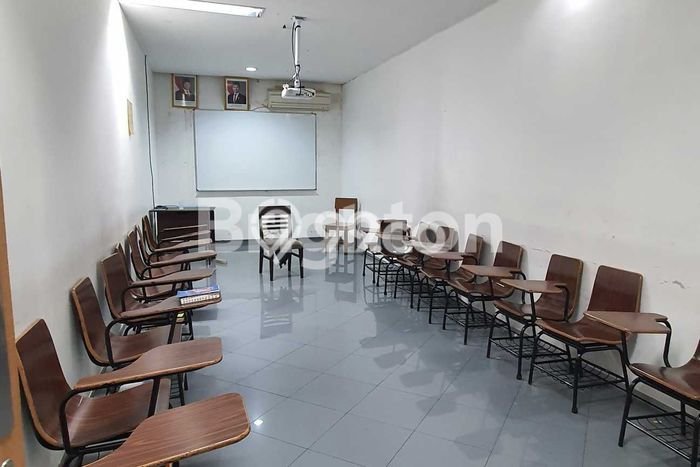 Unit Komersial Dijual di Jakarta Utara LT 1001m2 & LB 2500m2 Unit Komersial Dijual di Jakarta Utara LT 1001m2 & LB 2500m2
