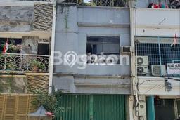 Unit Komersial Dijual di Jakarta Barat LT 58m2 & LB 120m2 Unit Komersial Dijual di Jakarta Barat LT 58m2 & LB 120m2