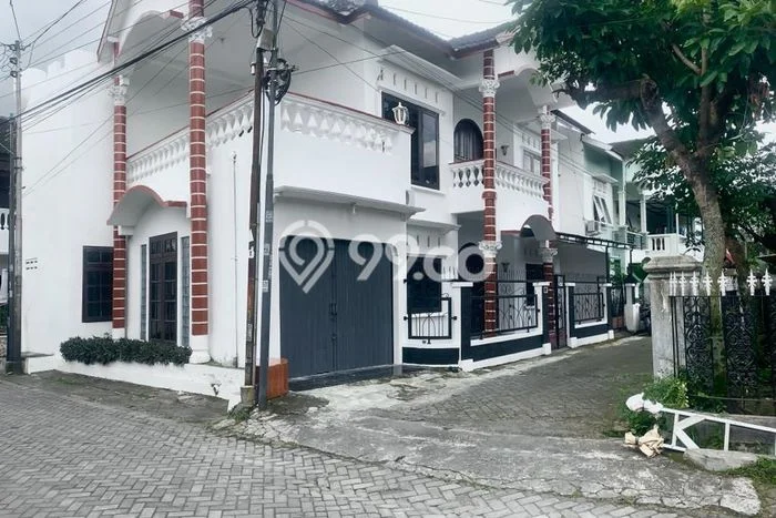 Jual Rumah Strategis Bagus Punya 5 KT di Sleman Sleman SHM Jual Rumah Strategis Bagus Punya 5 KT di Sleman Sleman SHM