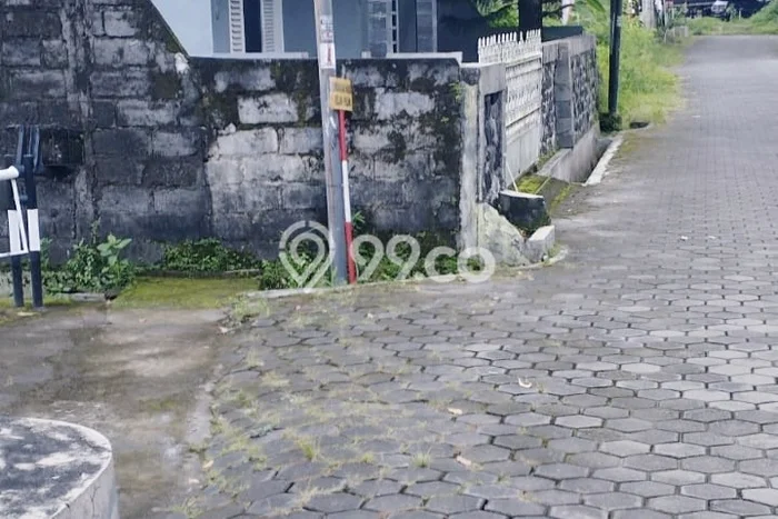 Tanah Kosong Dijual di Sleman dengan Area 112m2 Tanah Kosong Dijual di Sleman dengan Area 112m2