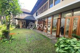 Rumah Eksklusif Siap Huni LT 748m2 di Coblong, Bandung Rumah Eksklusif Siap Huni LT 748m2 di Coblong, Bandung