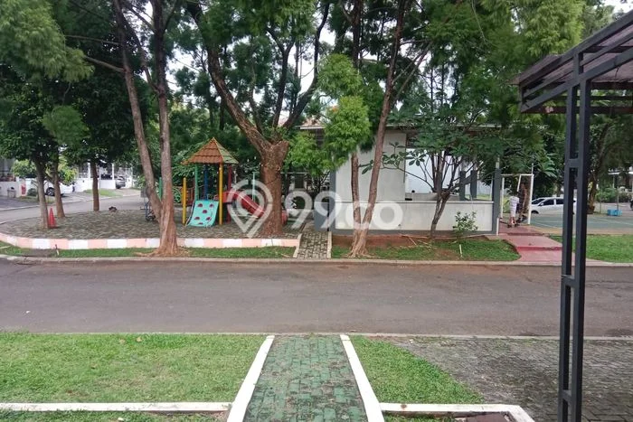 Disewakan! Rumah 3 Kamar Tidur &
2 Kamar Mandi di Citra Grand, Jakarta Timur Disewakan! Rumah 3 Kamar Tidur &
2 Kamar Mandi di Citra Grand, Jakarta Timur