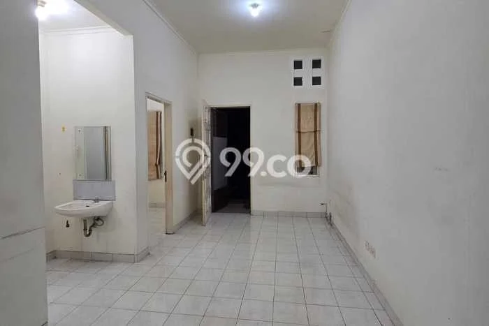 Disewakan! Rumah 2 Kamar Tidur &
1 Kamar Mandi di Kota Wisata, Bogor Disewakan! Rumah 2 Kamar Tidur &
1 Kamar Mandi di Kota Wisata, Bogor