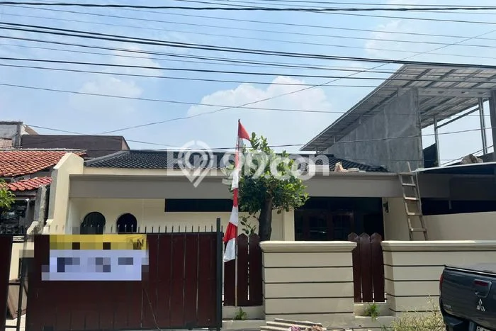 Disewakan! Rumah 4 Kamar Tidur &
3 Kamar Mandi di Depok II, Depok Disewakan! Rumah 4 Kamar Tidur &
3 Kamar Mandi di Depok II, Depok