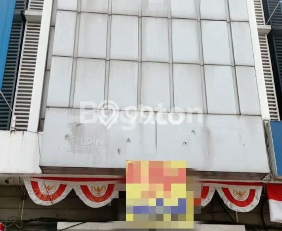 Disewakan Ruko komersial di Pancoran Mas luas bangunan 272m2 Disewakan Ruko komersial di Pancoran Mas luas bangunan 272m2