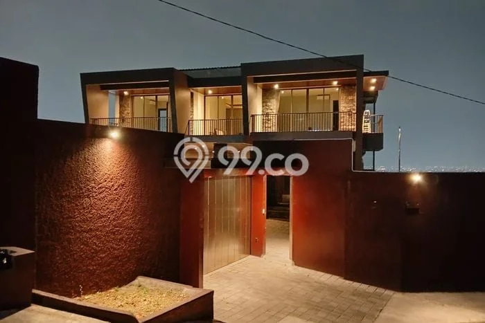 Dijual Rumah Mewah Elegan Dengan View Eksklusif di Jomblang, Semarang Dijual Rumah Mewah Elegan Dengan View Eksklusif di Jomblang, Semarang