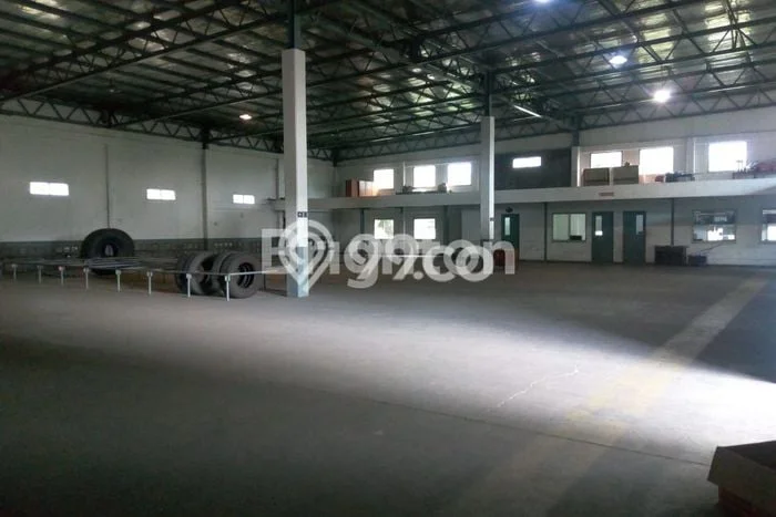 Unit Gudang Tersedia di Tambakaji Spesifikasi LB 2000m2 Unit Gudang Tersedia di Tambakaji Spesifikasi LB 2000m2