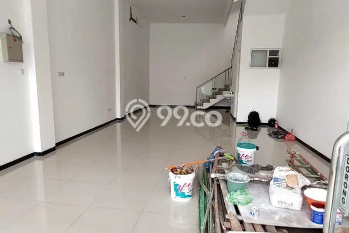 Disewakan Ruko di Gajah Mungkur Semarang LT 181m2, LB 427m2 Disewakan Ruko di Gajah Mungkur Semarang LT 181m2, LB 427m2
