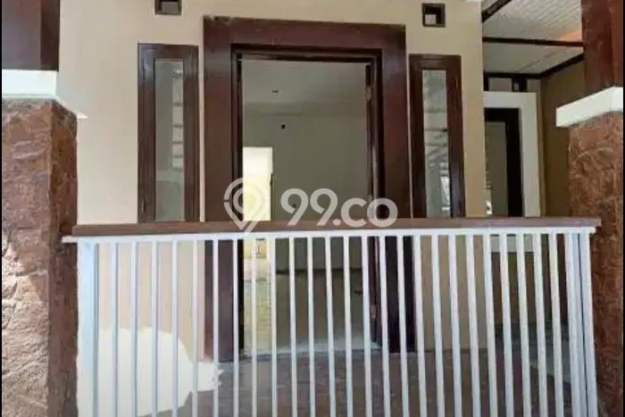 Rumah Strategis Modern Lb 110m2 di Pedurungan, Semarang Rumah Strategis Modern Lb 110m2 di Pedurungan, Semarang