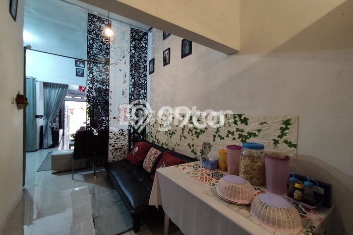Rumah Strategis Modern Lb 150m2 di Cibinong, Bogor Rumah Strategis Modern Lb 150m2 di Cibinong, Bogor
