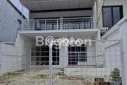 Rumah Mewah LB 324m2 Siap Huni Desain Elegan di Bantar Jati, Bogor Rumah Mewah LB 324m2 Siap Huni Desain Elegan di Bantar Jati, Bogor