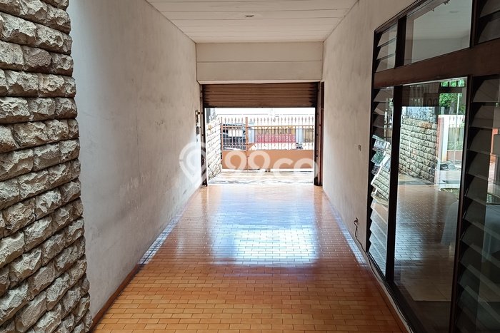 Rumah Elit Modern Siap Huni di Tomang Jakarta Barat Rumah Elit Modern Siap Huni di Tomang Jakarta Barat